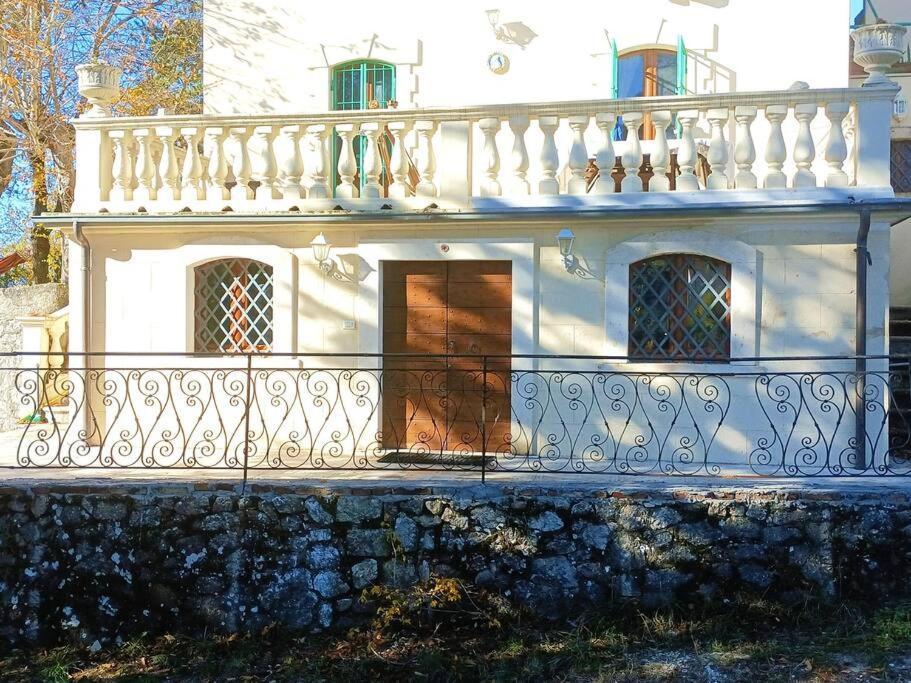 La Fioraia E La Legnaia Villa LʼAquila Kültér fotó